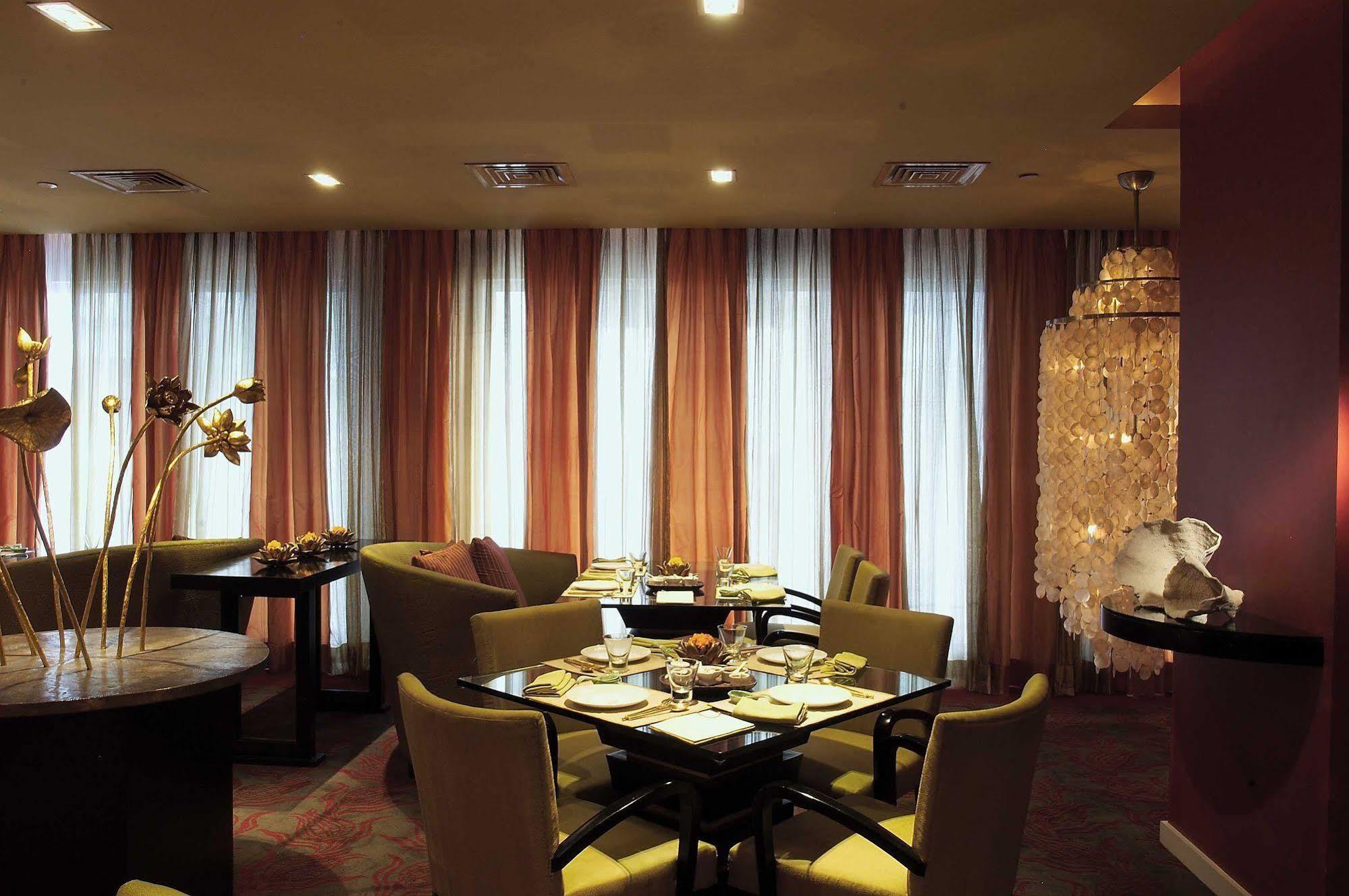 金奈公园酒店 钦奈 外观 照片 The interior of the restaurant